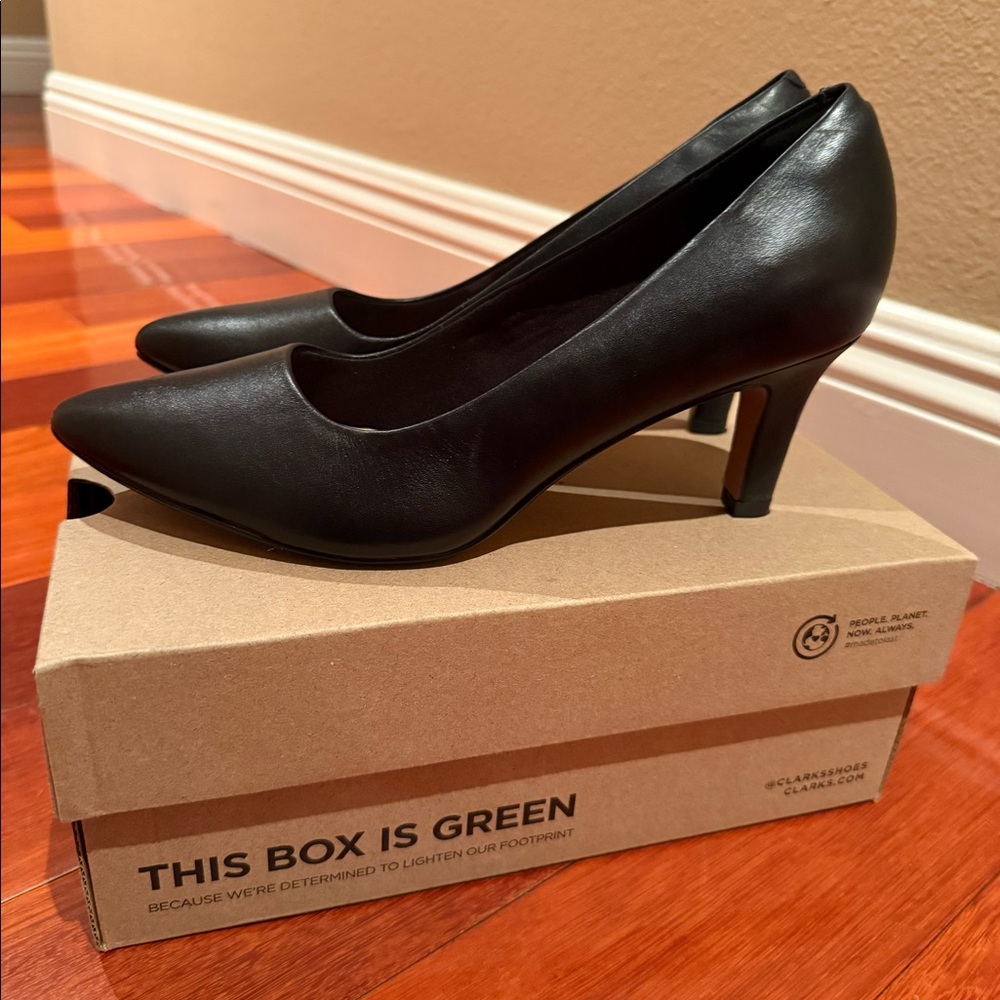 Clarks Womens Illeana Pump